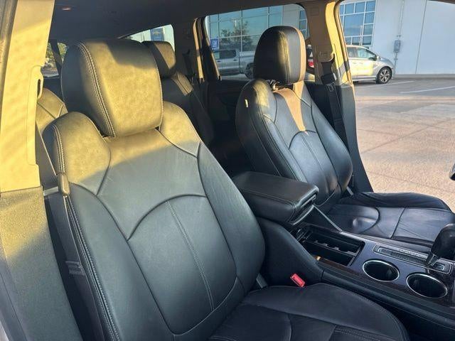 2017 Chevrolet Traverse 2LT