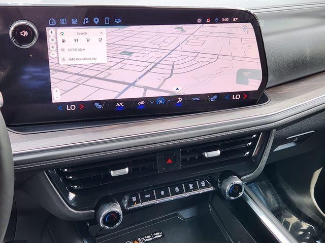 2025 Chevrolet Suburban LT