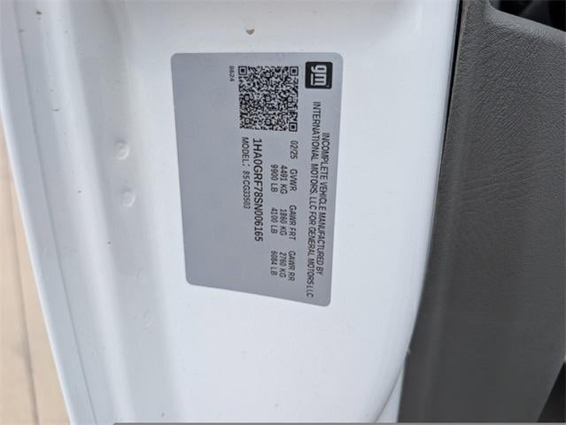 2025 Chevrolet Express Commercial Cutaway Base