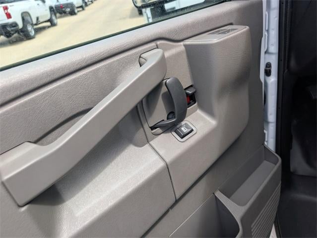 2025 Chevrolet Express Commercial Cutaway Base