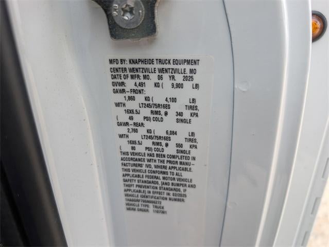 2025 Chevrolet Express Commercial Cutaway Base