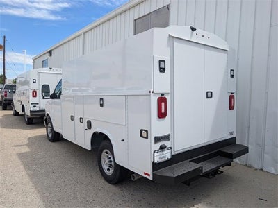 2025 Chevrolet Express Commercial Cutaway Base