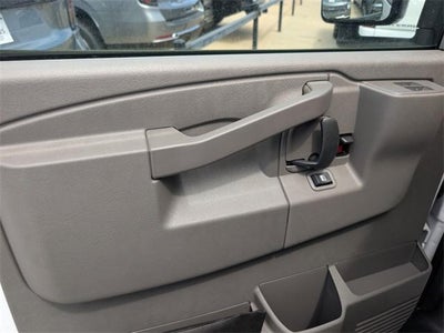 2025 Chevrolet Express Commercial Cutaway Base