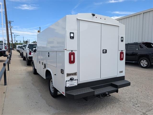 2025 Chevrolet Express Commercial Cutaway Base