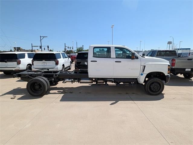 2025 Chevrolet Silverado Chassis Cab WT