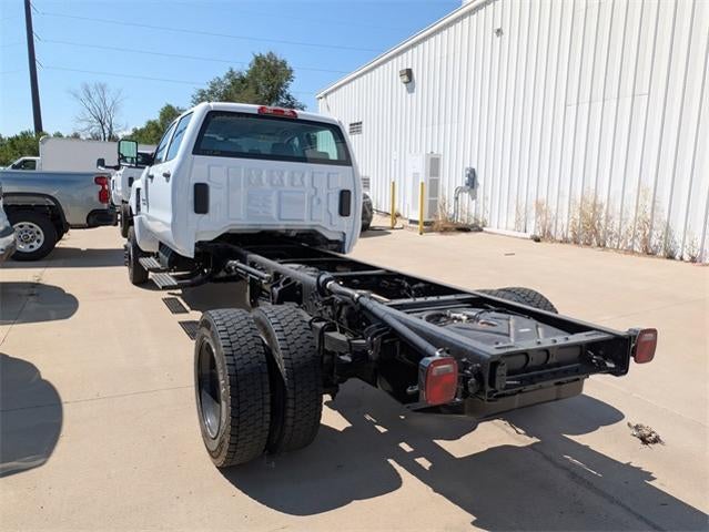 2025 Chevrolet Silverado Chassis Cab WT