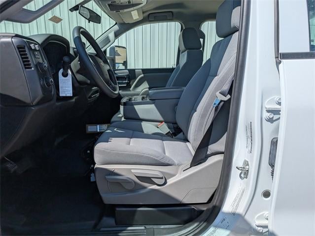 2025 Chevrolet Silverado Chassis Cab WT