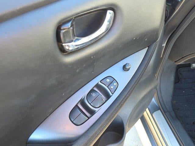 2019 Nissan LEAF S Plus