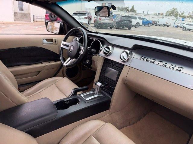 2006 Ford Mustang V6 Deluxe