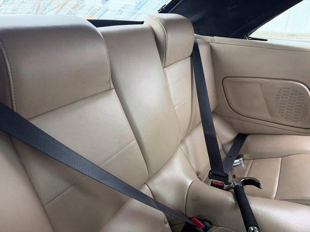 2006 Ford Mustang V6 Deluxe