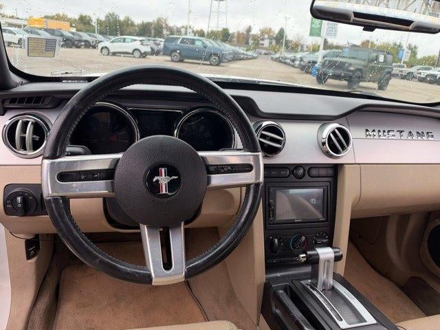 2006 Ford Mustang V6 Deluxe