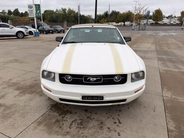 2006 Ford Mustang V6 Deluxe