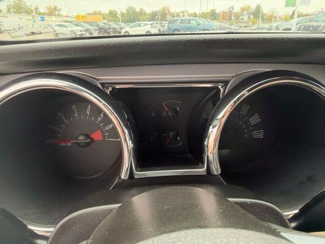 2006 Ford Mustang V6 Deluxe