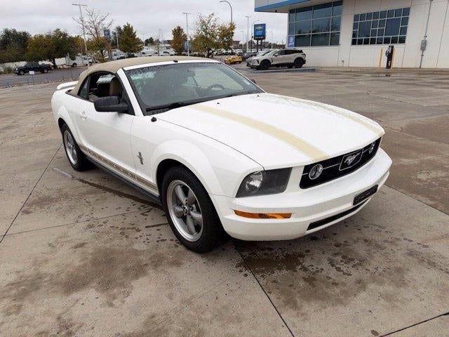 2006 Ford Mustang V6 Deluxe