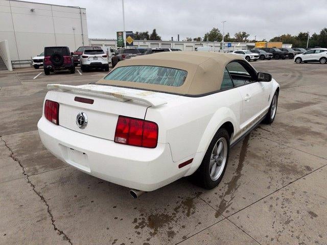 2006 Ford Mustang V6 Deluxe