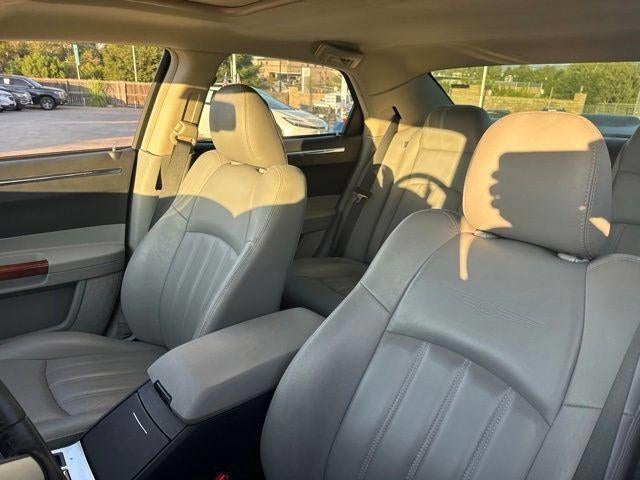 2006 Chrysler 300-Series Base