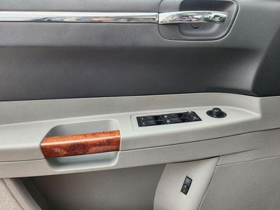 2006 Chrysler 300-Series Base