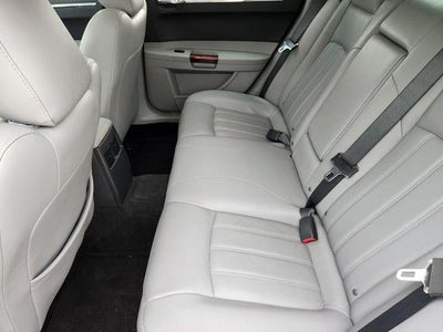 2006 Chrysler 300-Series Base