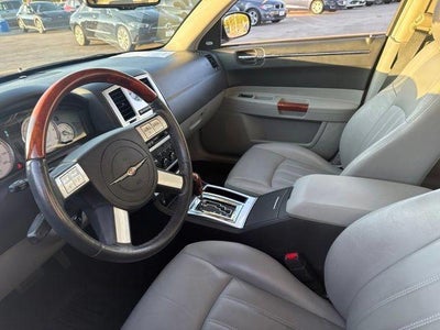 2006 Chrysler 300-Series Base