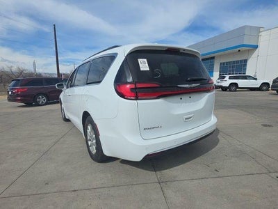 2022 Chrysler Pacifica Touring L