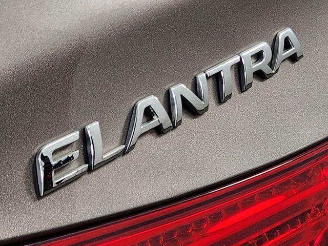 2012 Hyundai ELANTRA Limited