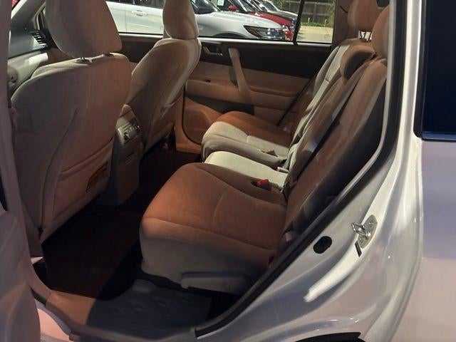 2013 Toyota Highlander Base Plus V6