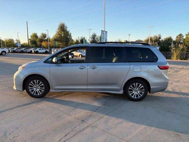 2018 Toyota Sienna XLE
