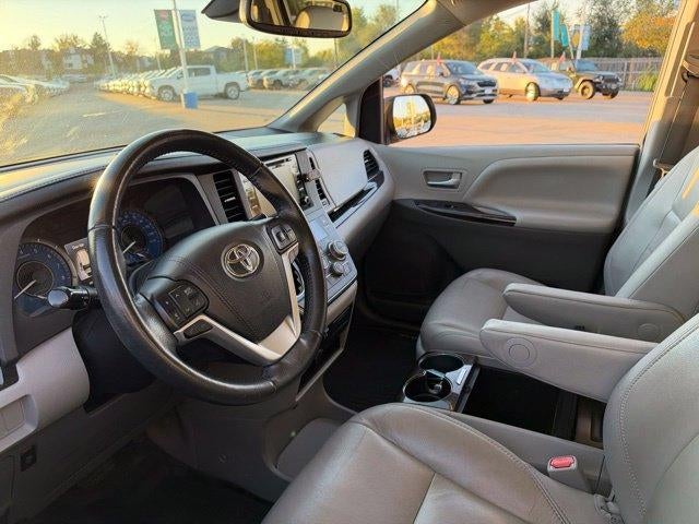 2018 Toyota Sienna XLE