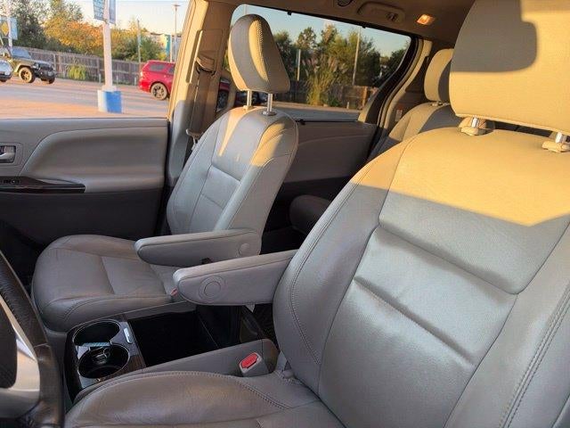 2018 Toyota Sienna XLE