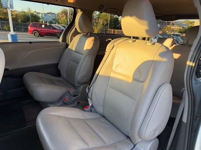 2018 Toyota Sienna XLE