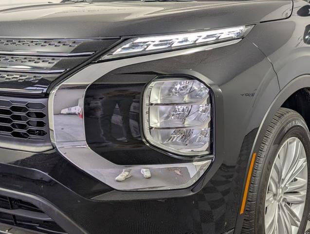 2024 Mitsubishi Outlander ES