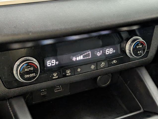 2024 Mitsubishi Outlander ES