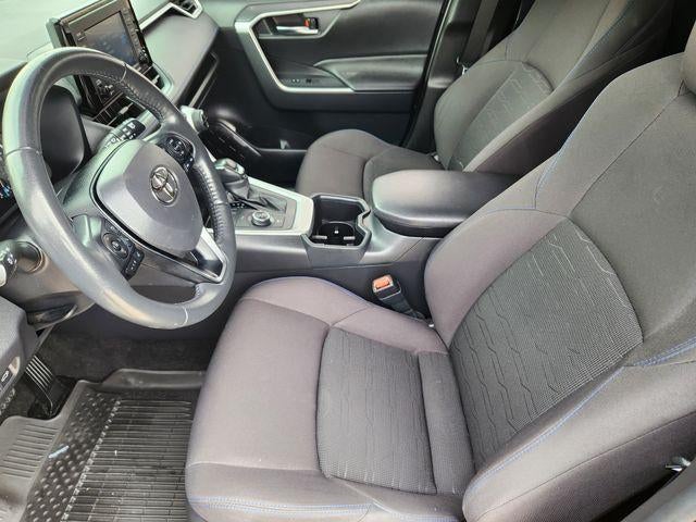 2022 Toyota RAV4 SE