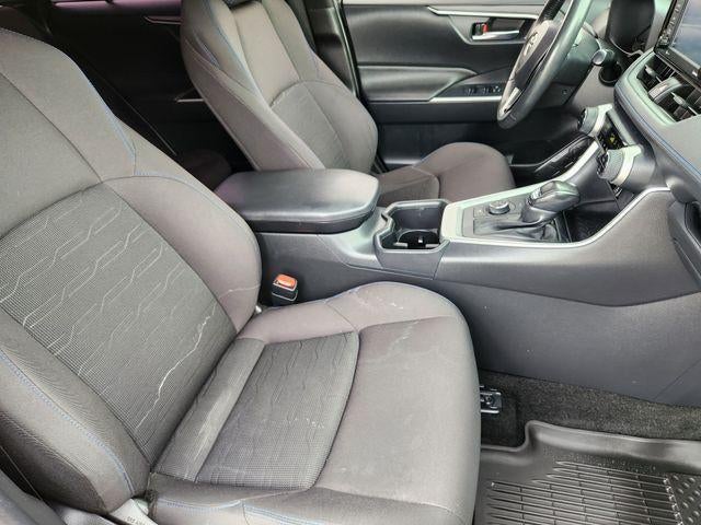 2022 Toyota RAV4 SE