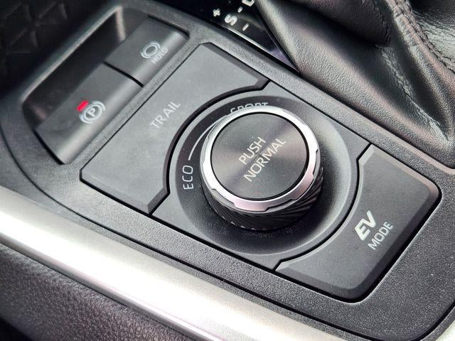 2022 Toyota RAV4 SE