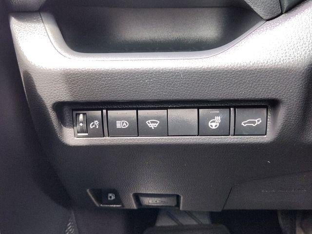 2022 Toyota RAV4 SE