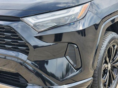 2022 Toyota RAV4 SE