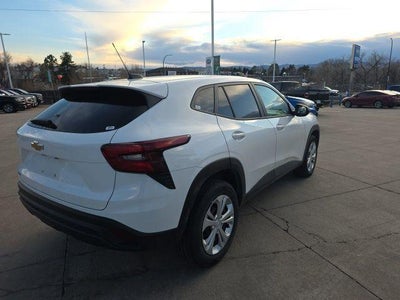 2025 Chevrolet Trax LS