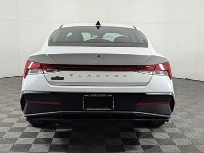 2025 Hyundai ELANTRA SEL Convenience