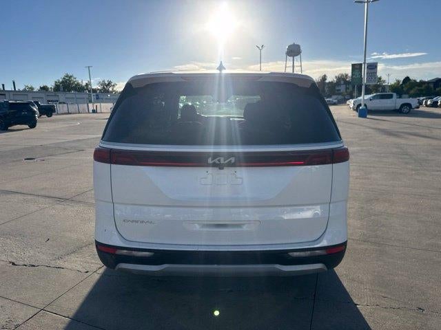 2024 Kia Carnival LX