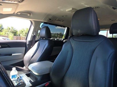2022 Kia Carnival EX
