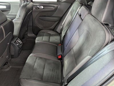 2022 Volvo XC40 Recharge Pure Electric P8 Ultimate