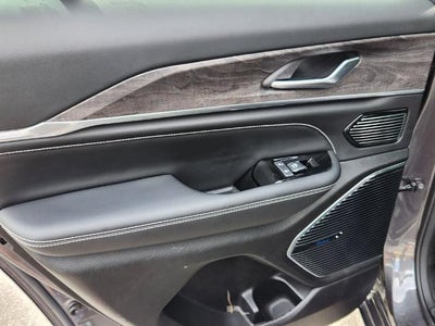 2022 Jeep Grand Cherokee 4xe Overland