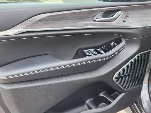 2022 Jeep Grand Cherokee 4xe Overland