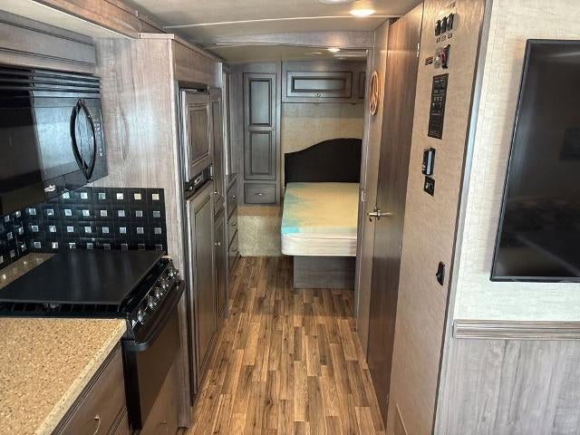 2017 Ford F-53 Motorhome Stripped Chassis Vista