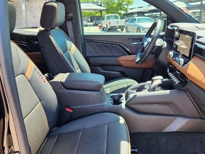 2023 GMC Canyon 4WD AT4