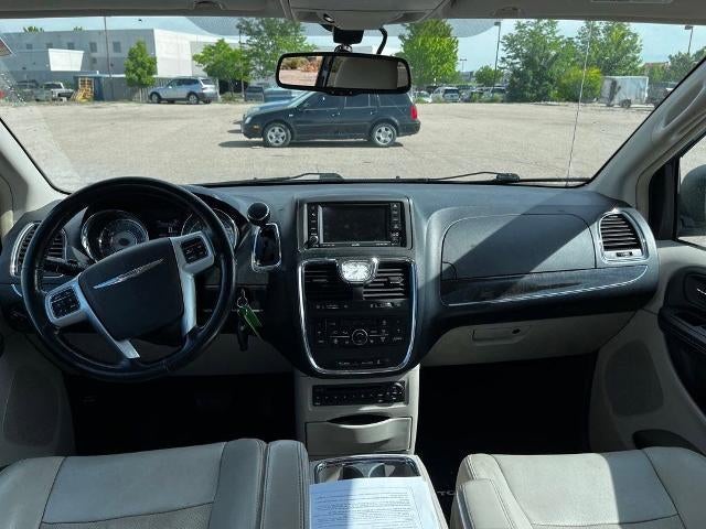 2011 Chrysler Town & Country Touring-L