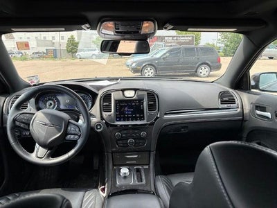 2023 Chrysler 300 300C