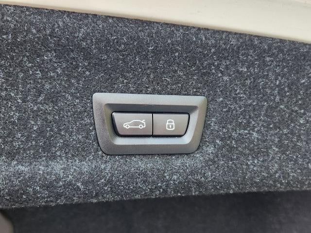 2025 BMW 330i xDrive Sedan