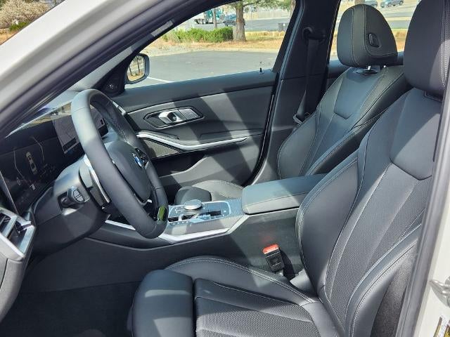 2025 BMW 330i xDrive Sedan